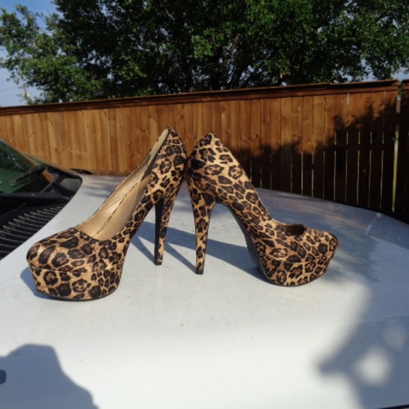 Charlotte Russe leopard heels NWT - Picture 4 of 8